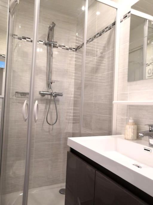 Beautifully Bright Apartment In Old Town 쎙뜨호뻬 외부 사진